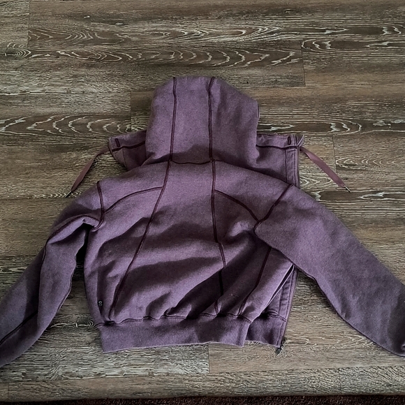 Lululemon EXTREMELY COZY sweatshirt - Picture 3 of 3